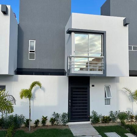 Casa Comoda Con Piscina Naranjo エクステリア 写真