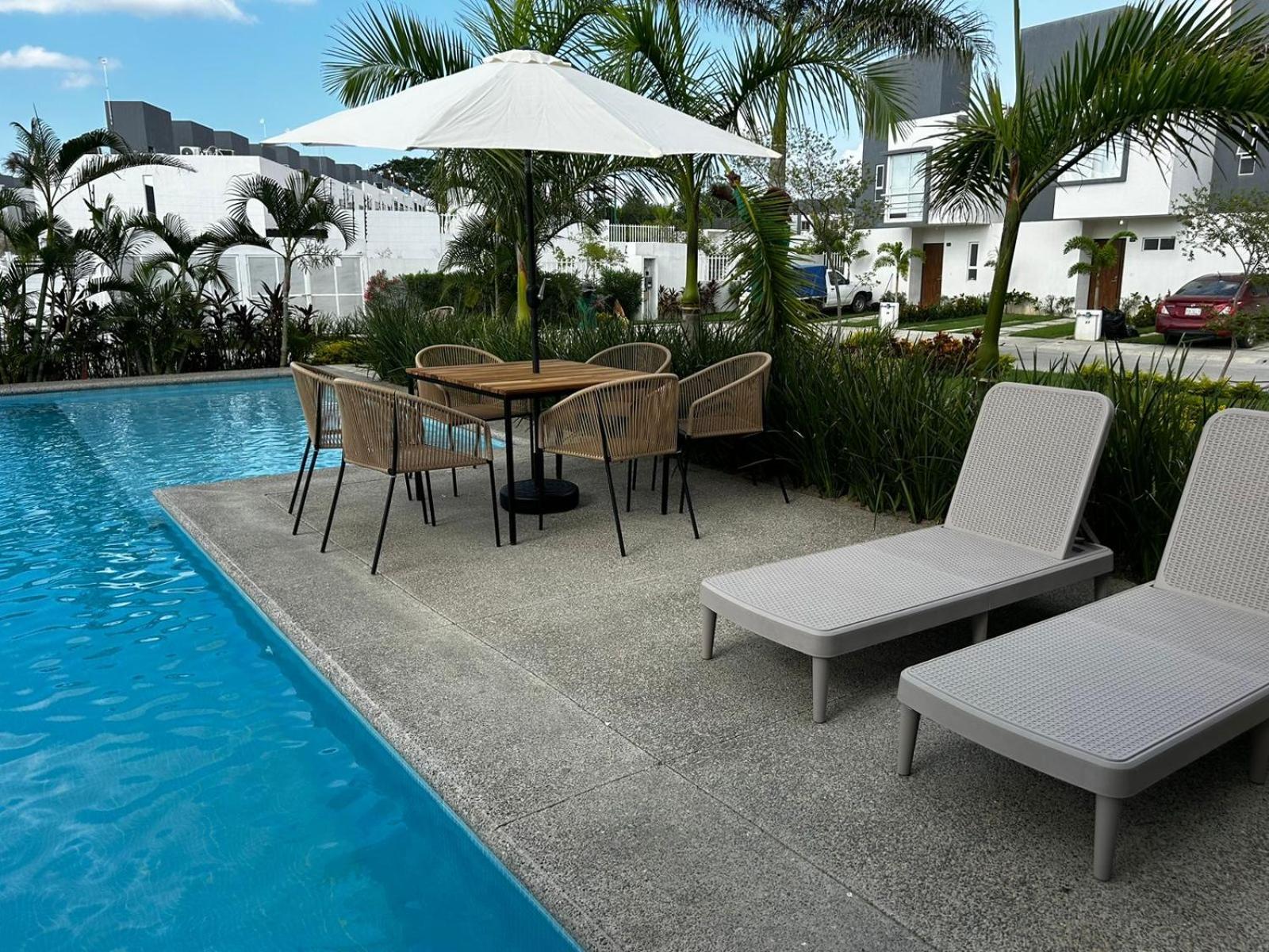 Casa Comoda Con Piscina Naranjo エクステリア 写真